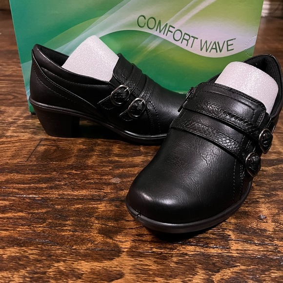 Easy Street Black booties - Picture 2 of 11